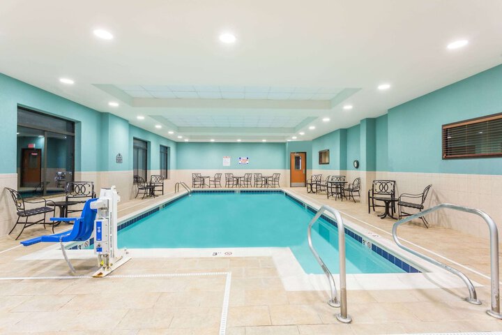 Pool 4 of 29