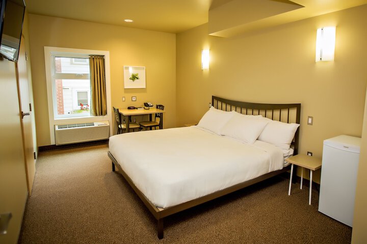 Room 9 of 29