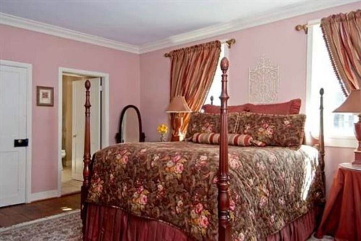 Room 42 of 74