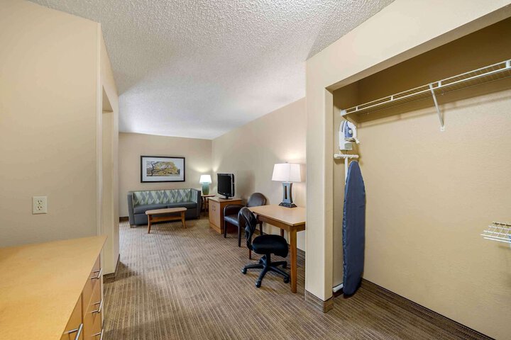 Room 25 of 35