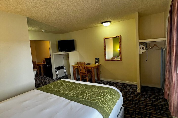 Cody Legacy Inn & Suites