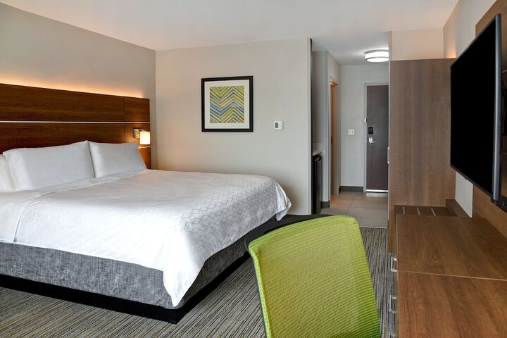 Holiday Inn Express & Suites Ottawa by IHG