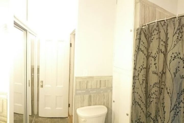 Room 16 of 36