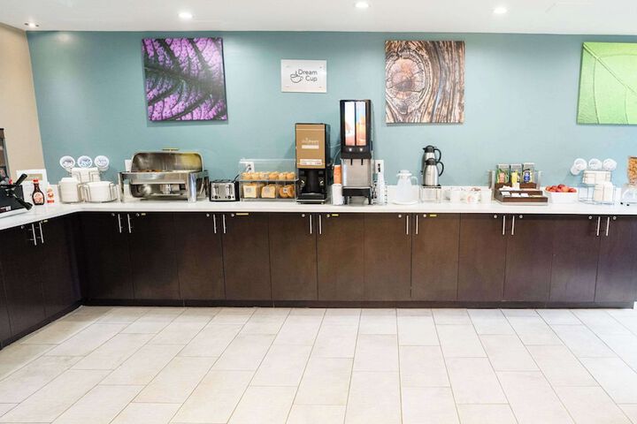 Breakfast/Coffee Service 119 of 142