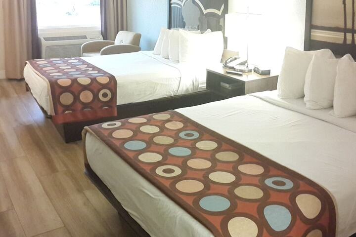 Room 50 of 77