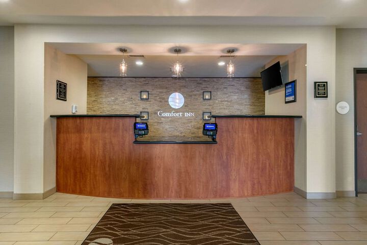 Comfort Inn & Suites Marion I-57
