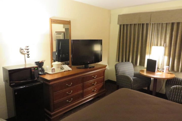 AmericInn by Wyndham Forest Lake