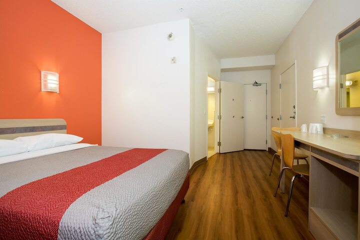 Room 36 of 38