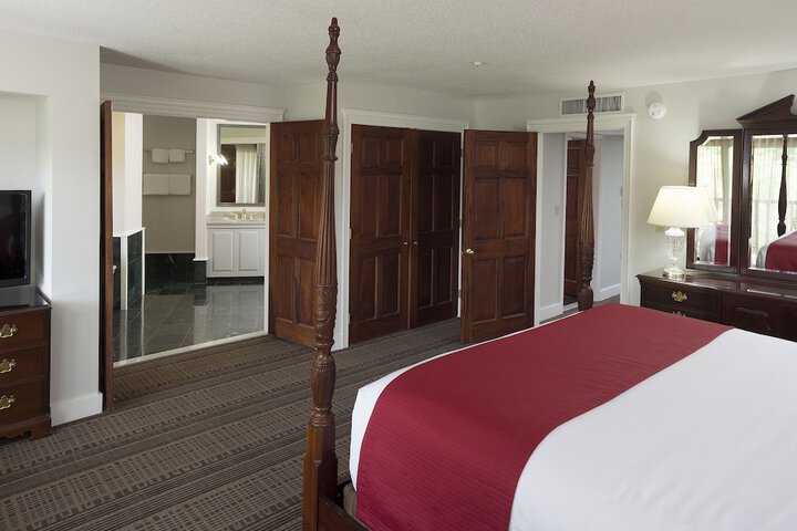 Room 33 of 37