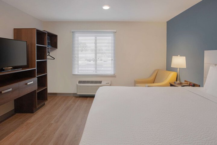 Room 19 of 28