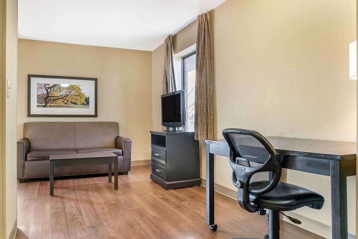 Room 29 of 35
