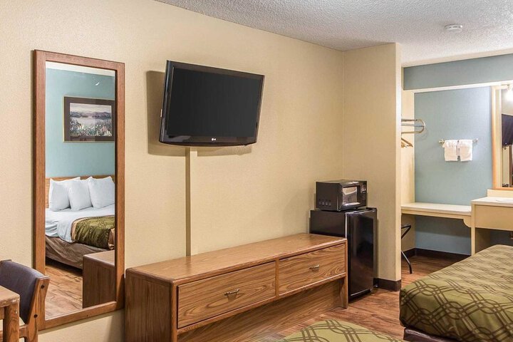 Room 40 of 71
