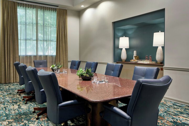 Renaissance Shoals Resort & Spa