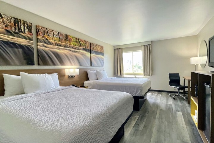 Room 6 of 29