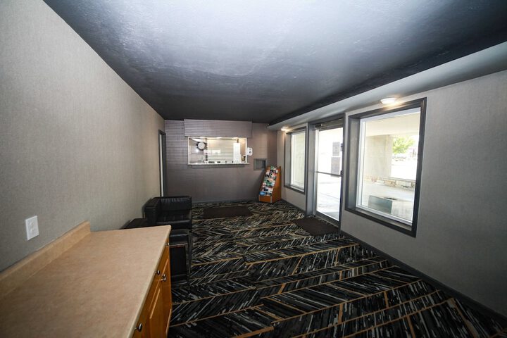 Hotel Interior 7 of 28