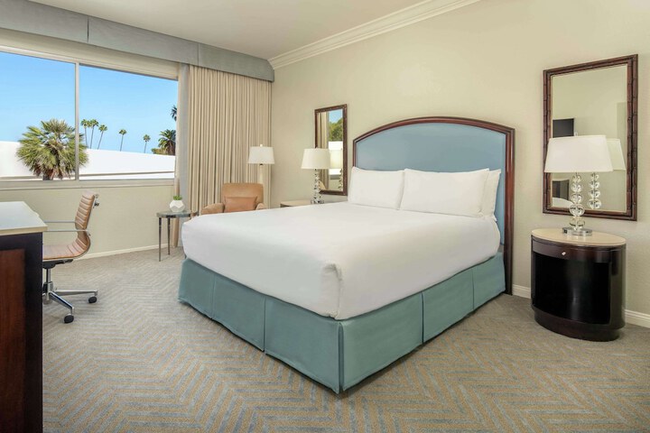 Room 40 of 150