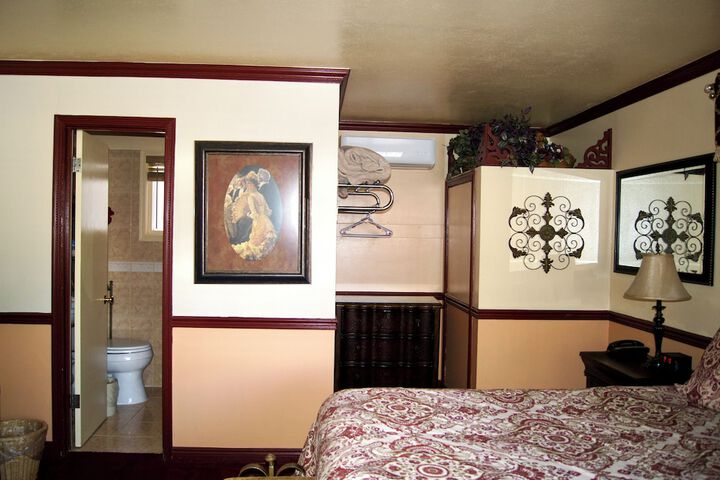 Room 64 of 65