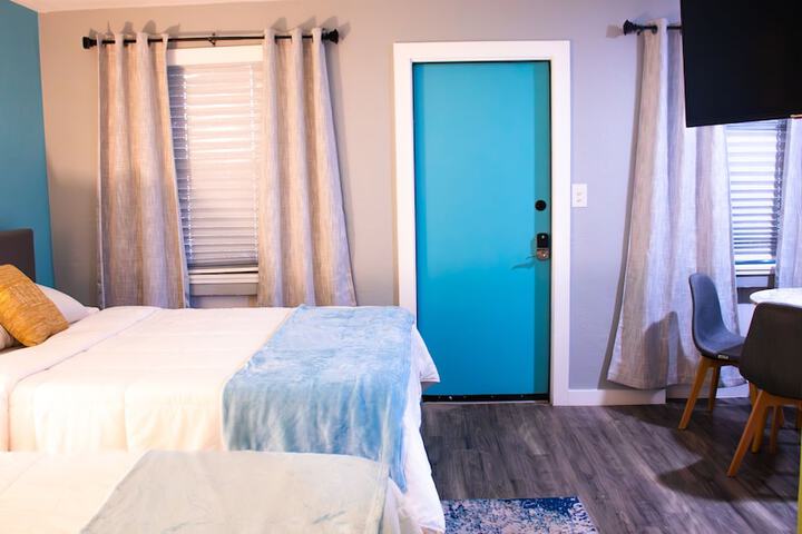 Room 38 of 100