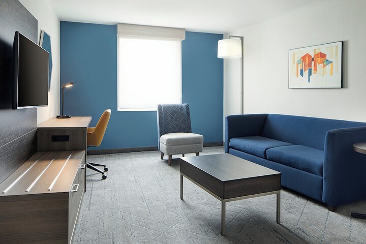 Holiday Inn Express Dallas Medical-Market Center by IHG