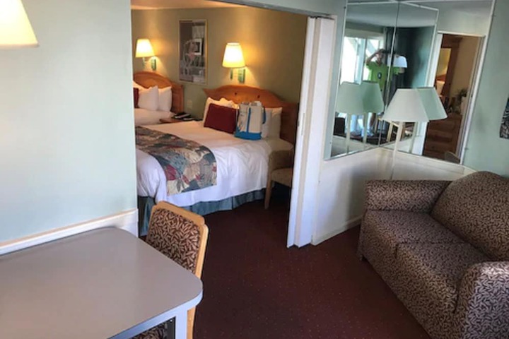 The Corsair & Cross Rip Oceanfront Resort