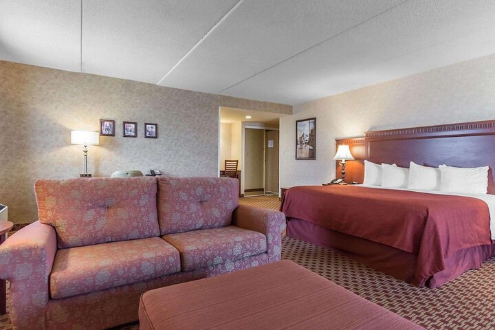 Room 8 of 31