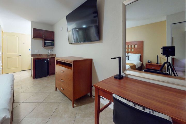 Room 108 of 167