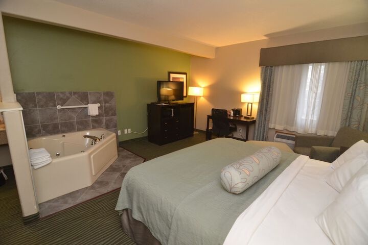 Room 35 of 47