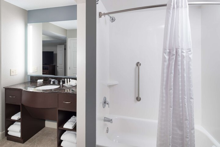 Room 14 of 40