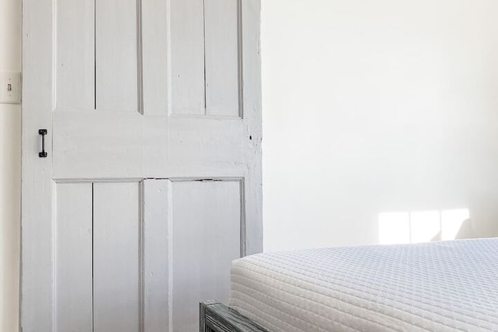 Room 26 of 172