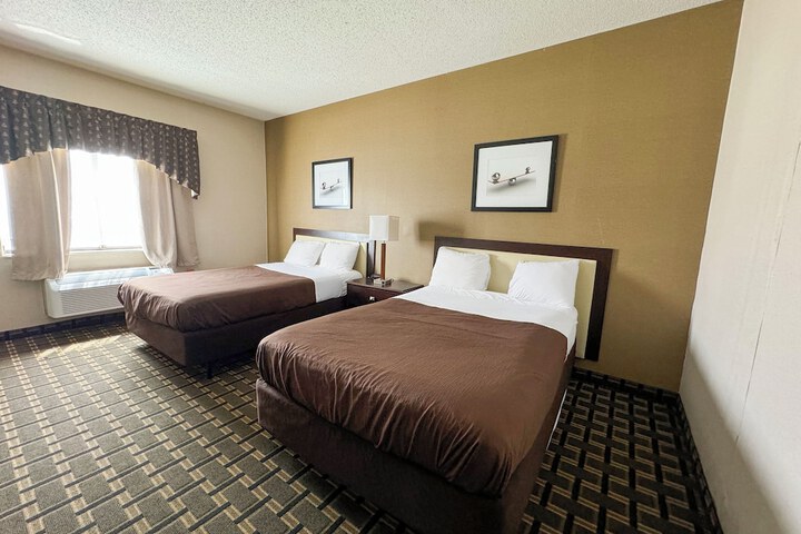 FairBridge Inn & Suites Batavia - Darien Amusement Park