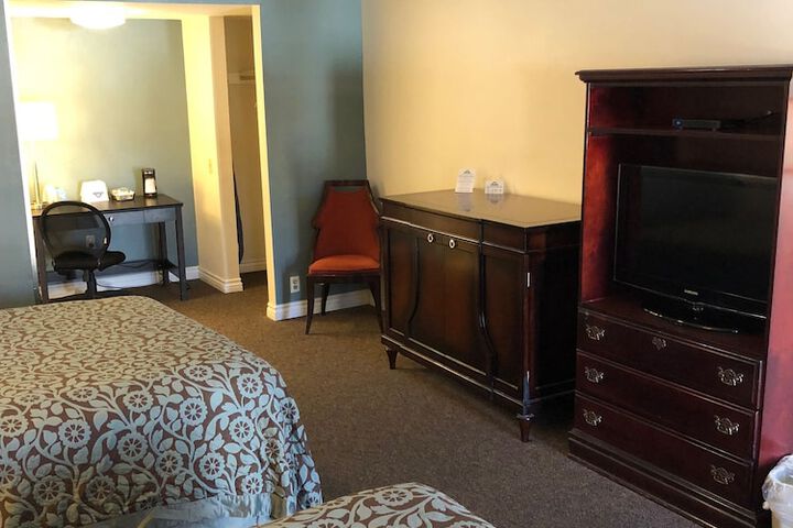 Room 18 of 26