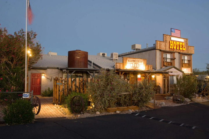 SUNNYVALE GARDEN SUITES HOTEL 29 PALMS A