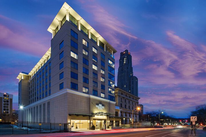The Oaklander Hotel Autograph Collection