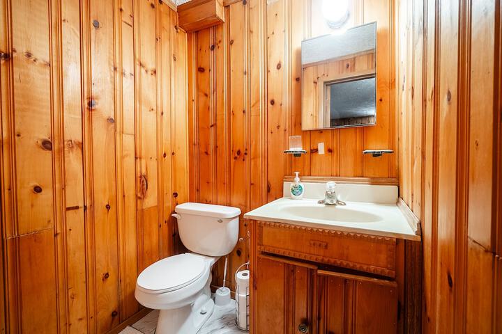 GLOBALSTAY Cozy 4 Bedroom House