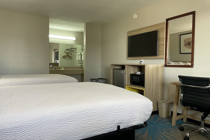 Room 18 of 50