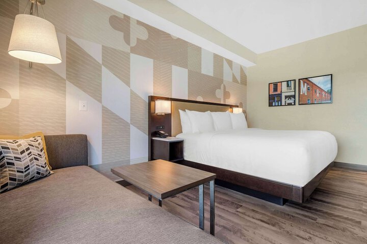 Room 31 of 38