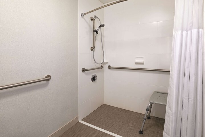 Room 45 of 62