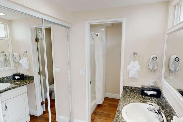 Room 45 of 111