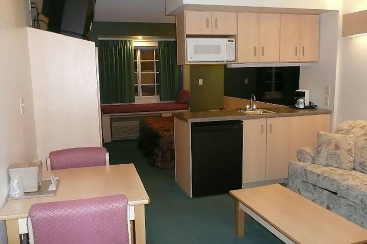 Room 12 of 43