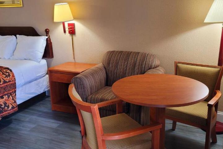 Regency Travel Inn