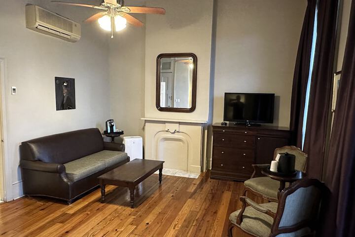 Room 29 of 47