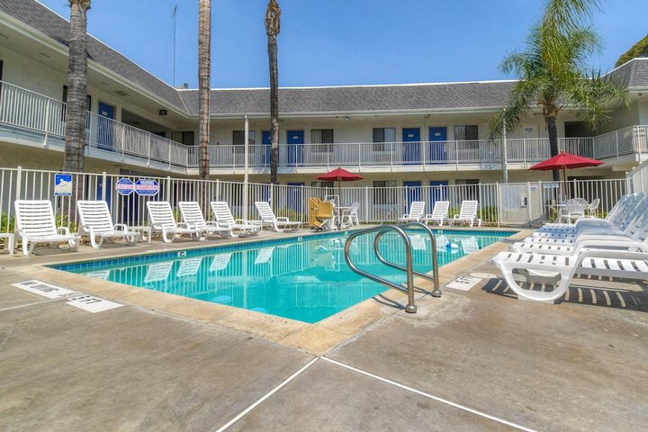 Pool 6 of 25