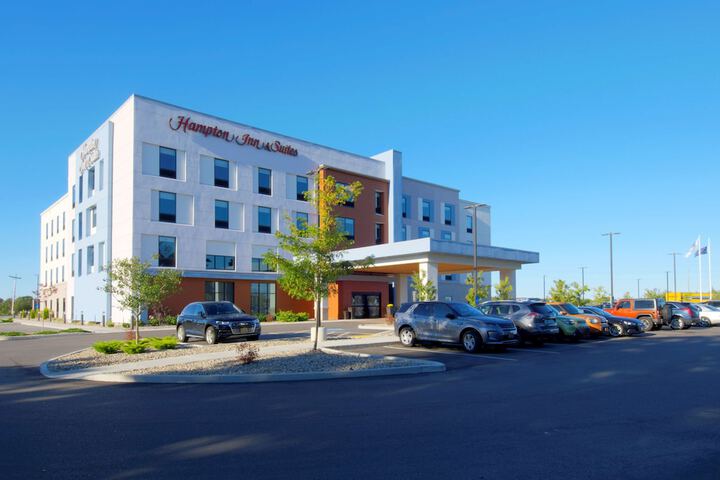 Hotel 4 of 93