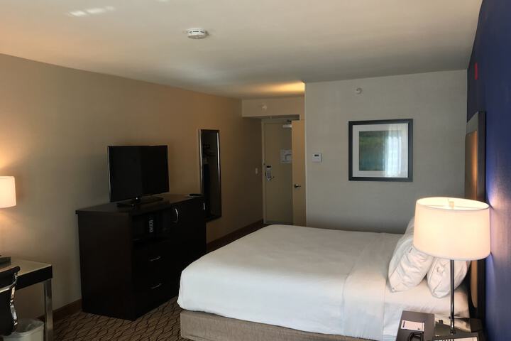 Room 18 of 46