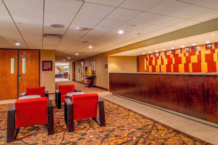 DoubleTree by Hilton Hotel St. Louis - Chesterfield