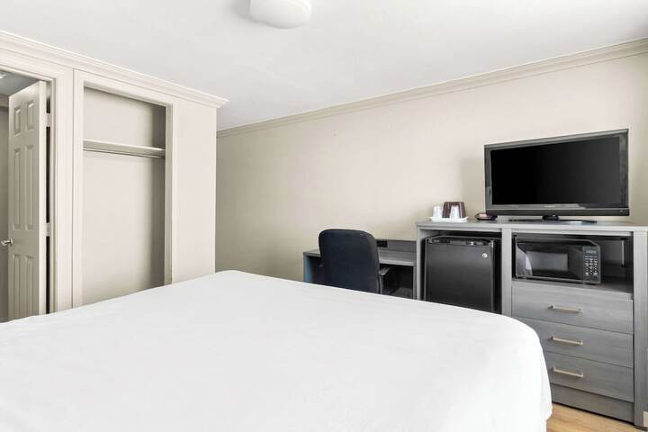 Room 37 of 45