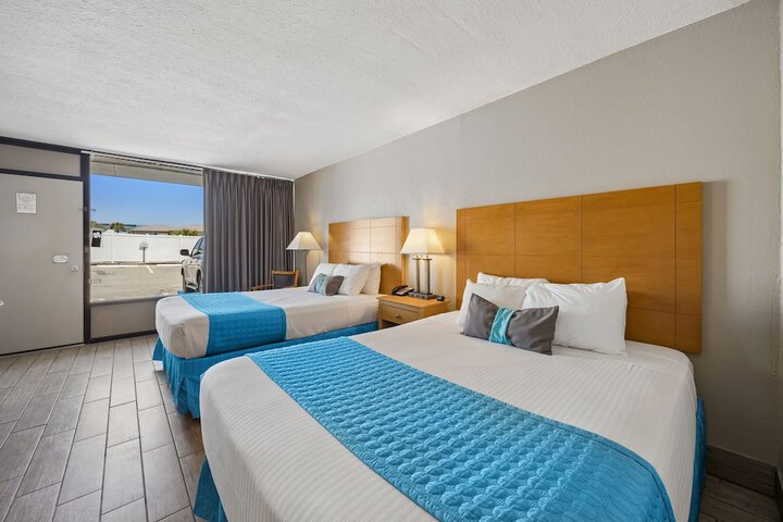 Beachside Motel