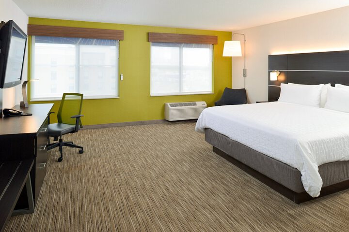 Room 27 of 52