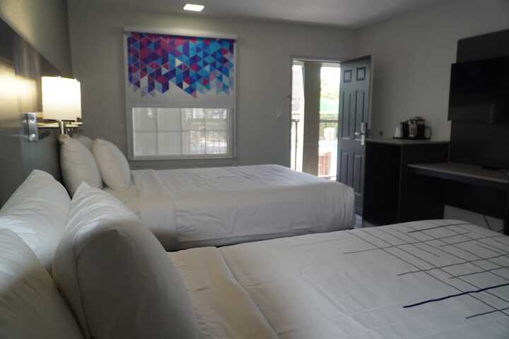 Room 74 of 102