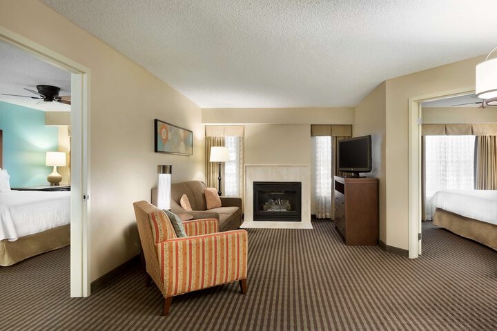 Room 14 of 28